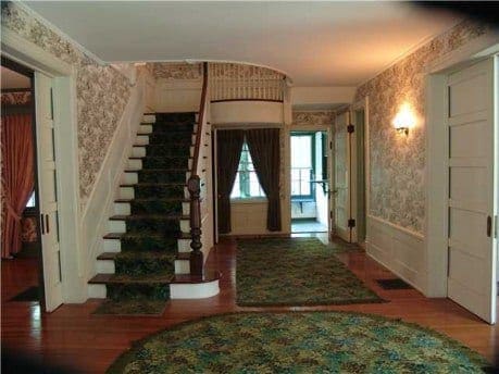 Entryway Staircase