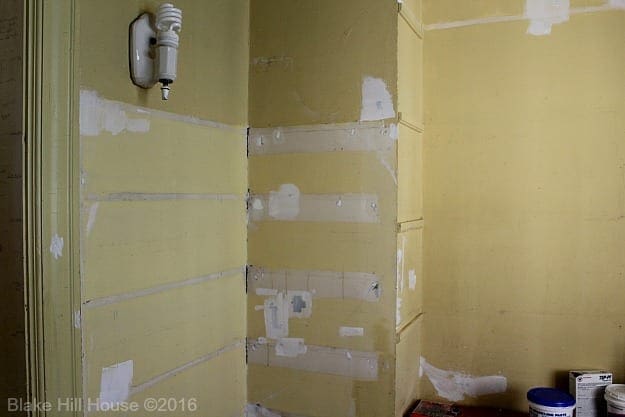 pantrywallpatchprimed