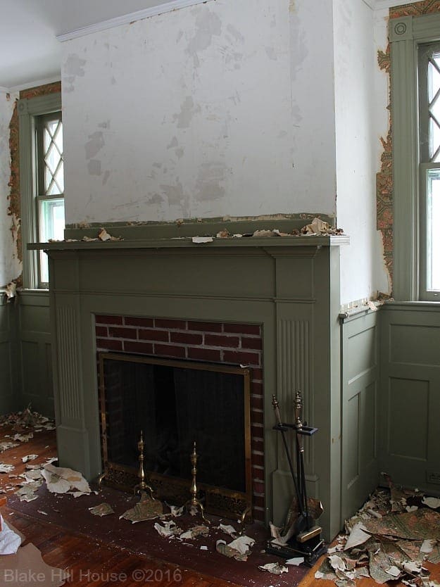 diningroomfireplacebefore